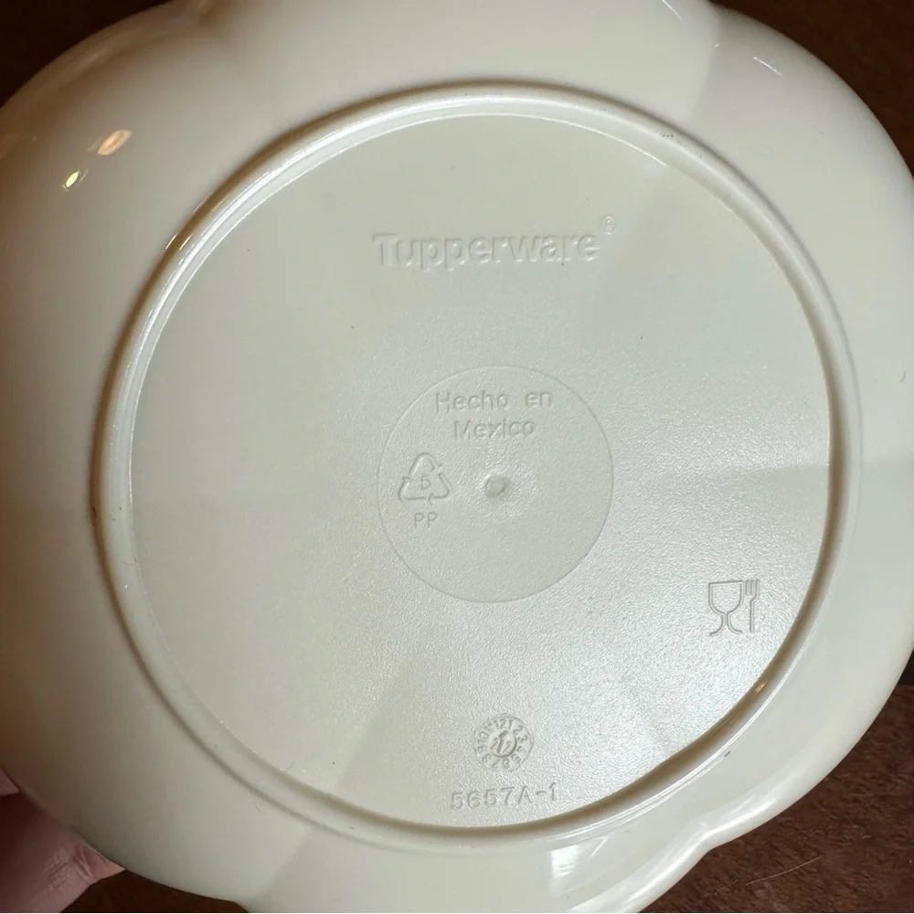 Tupperware Veggie Keeper Garlic - Picture 4 of 4